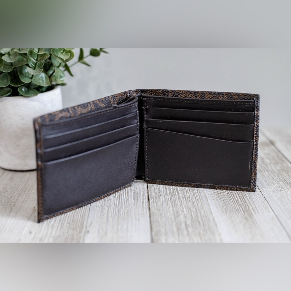 Men's Bifold Wallet in Brown Monogram Pattern - Picture 2 of 3